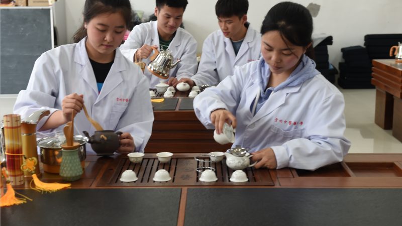 拔罐后痒是好转反应吗
